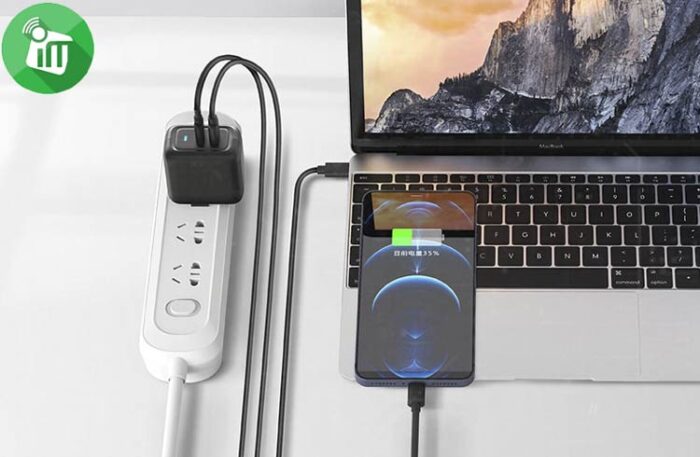 Mophie 65W 2-Port GAN Charger supports PD and QC4.0