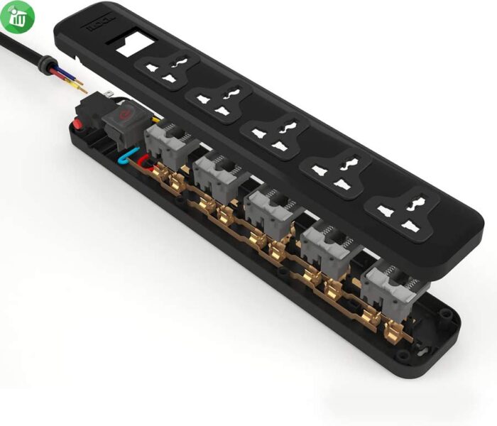 iLock Power Strip 5 Universal Outlets With Overload Switch 3M